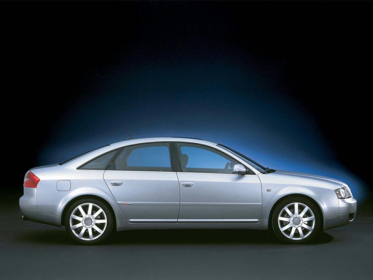 Audi A6 1997 003.jpg